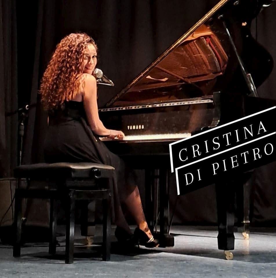 Cristina Di Pietro in concerto ai “Piccoli mondi” alla Nuova sala Africa