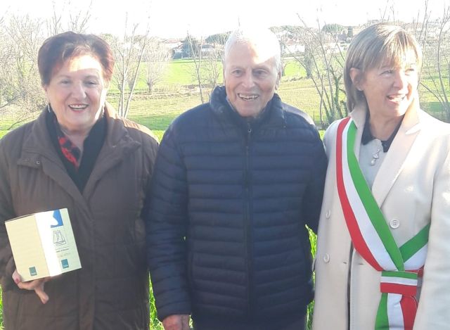 La sindaca Angelini e l'assessora Zoffoli portano gli auguri della città a Gino Pollastrini in occasione della grande festa per il suo centesimo compleanno