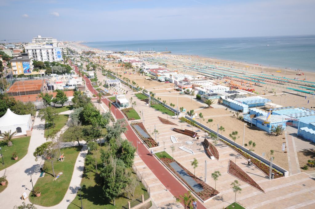 Riccione-spiaggia-e-lungomare