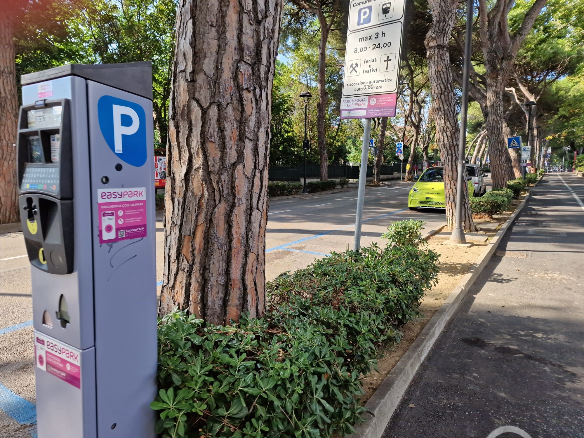 La Giunta comunale di Riccione ha approvato due delibere fondamentali per la gestione e le tariffe dei parcheggi pubblici nel 2025