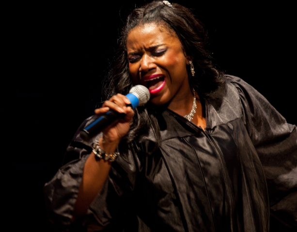 La vigilia di Natale a Riccione con la musica gospel dei Florida Inspirational Singers sul palco dell’H2O Arena di piazzale Ceccarini 